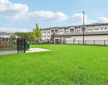 4005 Bismark Drive - Photo Thumbnail 15
