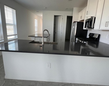5274 Kildare Place - Photo Thumbnail 2