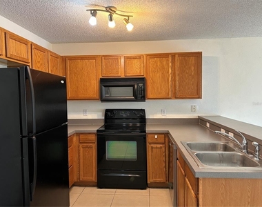 12640 Somerset Oaks Street - Photo Thumbnail 4