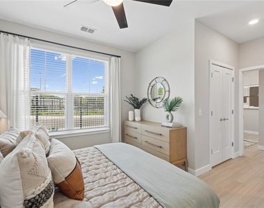 4005 Bismark Drive - Photo Thumbnail 21