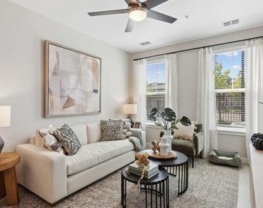 4005 Bismark Drive - Photo Thumbnail 21