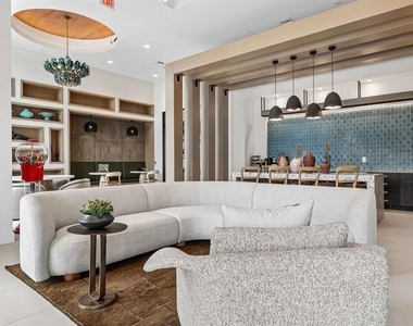 4005 Bismark Drive - Photo Thumbnail 5