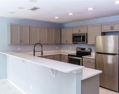 133 W Park Avenue - Photo Thumbnail 3