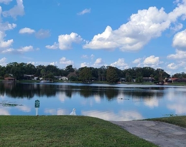 924 Lake Destiny Road - Photo Thumbnail 18