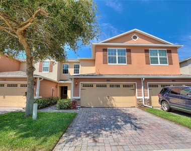 1220 Priory Circle - Photo Thumbnail 1