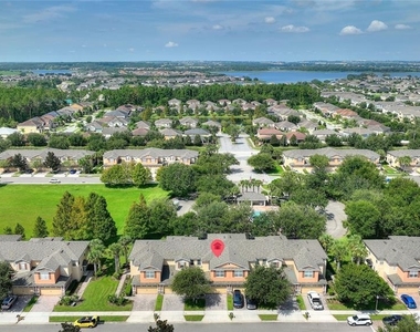 1220 Priory Circle - Photo Thumbnail 6