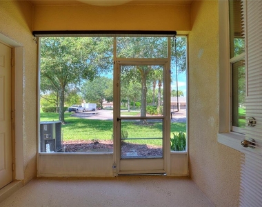 1220 Priory Circle - Photo Thumbnail 9