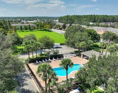 1220 Priory Circle - Photo Thumbnail 4