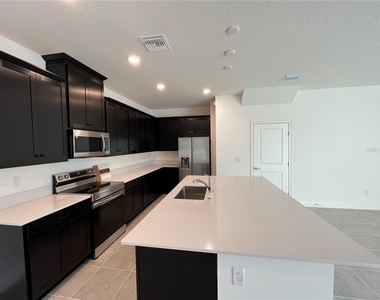 3875 Knotty Pine Street - Photo Thumbnail 6