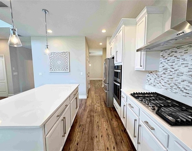 6154 Hamlin Reserve Boulevard - Photo Thumbnail 15
