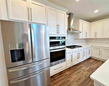 6154 Hamlin Reserve Boulevard - Photo Thumbnail 13