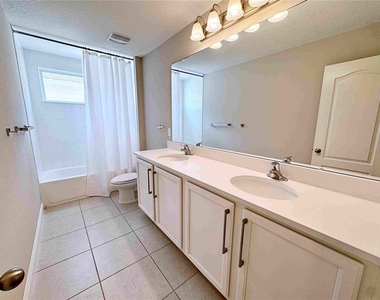 6154 Hamlin Reserve Boulevard - Photo Thumbnail 42