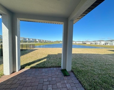 520 Whistling Duck Trail - Photo Thumbnail 7