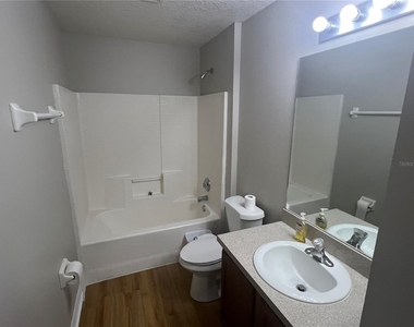 1063 Bluegrass Drive - Photo Thumbnail 20