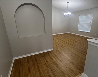 1063 Bluegrass Drive - Photo Thumbnail 3