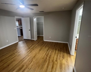 1063 Bluegrass Drive - Photo Thumbnail 11