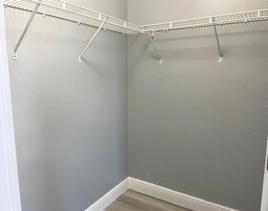207 Southbridge Circle - Photo Thumbnail 13