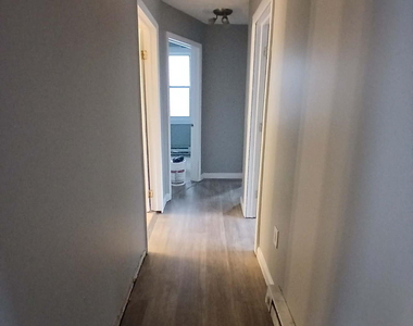 47 E Parker Street - Photo Thumbnail 4