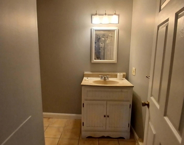 47 E Parker Street - Photo Thumbnail 5