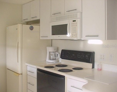 519 Circlewood Drive - Photo Thumbnail 3