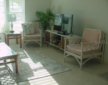519 Circlewood Drive - Photo Thumbnail 7
