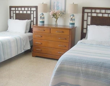 519 Circlewood Drive - Photo Thumbnail 11