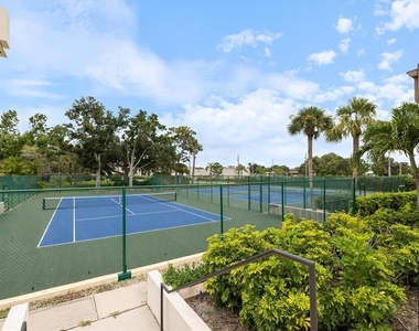 618 Bird Bay Drive S - Photo Thumbnail 27