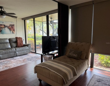 618 Bird Bay Drive S - Photo Thumbnail 10