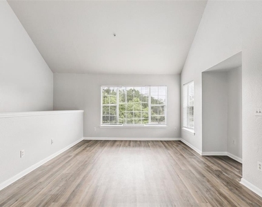 9141 Lee Vista Boulevard - Photo Thumbnail 2