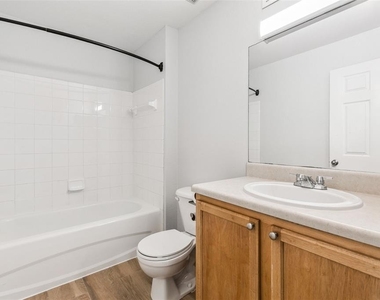 9141 Lee Vista Boulevard - Photo Thumbnail 15