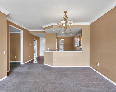 8406 Wethersfield Run - Photo Thumbnail 16
