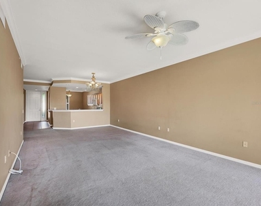 8406 Wethersfield Run - Photo Thumbnail 13