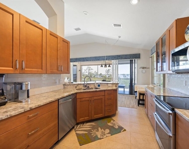4604 Club Drive - Photo Thumbnail 13