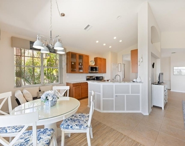 4604 Club Drive - Photo Thumbnail 10