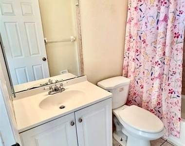 9271 Tacoma Avenue - Photo Thumbnail 3
