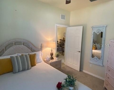 6760 Willowshire Way - Photo Thumbnail 15
