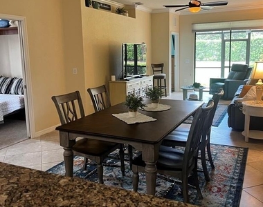 6760 Willowshire Way - Photo Thumbnail 4