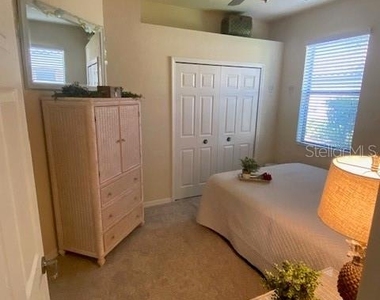 6760 Willowshire Way - Photo Thumbnail 16