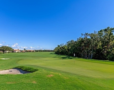 6760 Willowshire Way - Photo Thumbnail 20