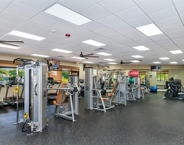 6760 Willowshire Way - Photo Thumbnail 24
