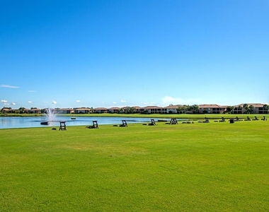 6760 Willowshire Way - Photo Thumbnail 19