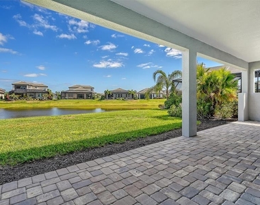 16905 Sweetwater Village Drive - Photo Thumbnail 40