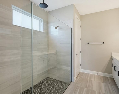 16905 Sweetwater Village Drive - Photo Thumbnail 23