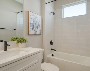16905 Sweetwater Village Drive - Photo Thumbnail 36