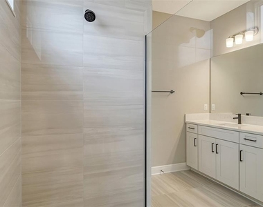 16905 Sweetwater Village Drive - Photo Thumbnail 25