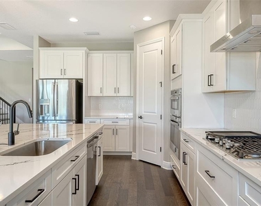 16905 Sweetwater Village Drive - Photo Thumbnail 16
