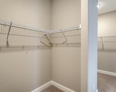 16905 Sweetwater Village Drive - Photo Thumbnail 28
