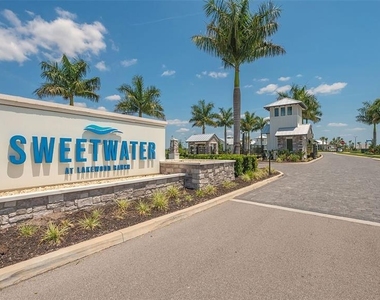 16905 Sweetwater Village Drive - Photo Thumbnail 48