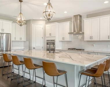 16905 Sweetwater Village Drive - Photo Thumbnail 15