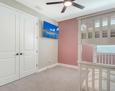 16905 Sweetwater Village Drive - Photo Thumbnail 37